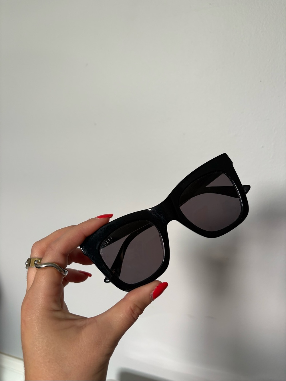 Diff Eyewear Black Oversized Cat-Eye Sunglasses